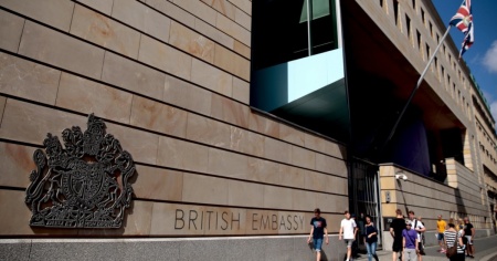 Arrestato un funzionario che vendeva documenti diplomatici alle spie russe