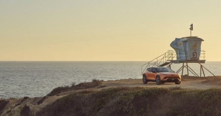 Fisker Ocean migliora display, prestazioni e prezzo