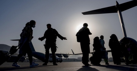 Oltre 82mila persone sono state evacuate dall'Afghanistan dal 14 agosto a oggi