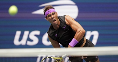 Nadal: «Il piede mi fa male, ci rivediamo nel 2022»
