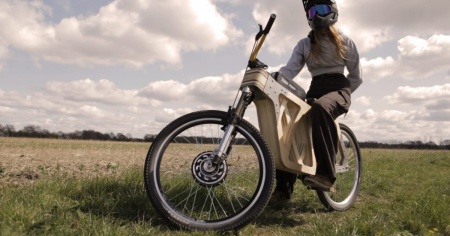 Electraply, la scrambler elettrica in legno