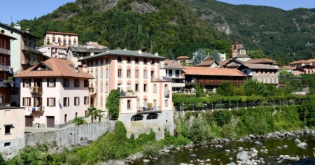 È stato minacciato di morte il sindaco che ha proposto buoni da 10 euro per chi si vaccina
