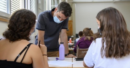 Balzo dei contagi nelle scuole bernesi al rientro dalle vacanze