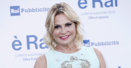 Simona Ventura, la gaffe con Argentero e la vendetta della Venier