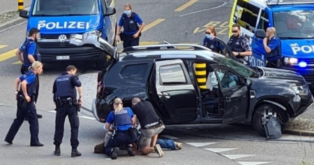 Due persone arrestate a Basilea per aver eluso un controllo