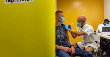 Un weekend da 6'060 contagi e 10 morti in Svizzera
