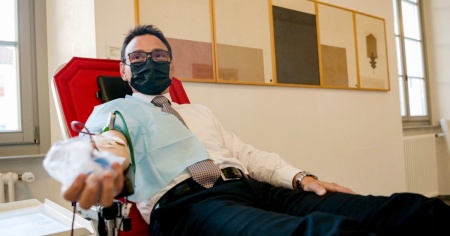Donazione di sangue: a decine tra politici e dipendenti cantonali