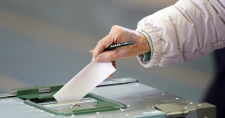 Elezioni parlamentari in Giappone: i seggi sono aperti
