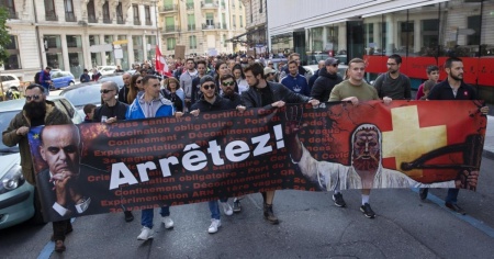 Oltre cinquemila manifestanti contro le misure anti-covid