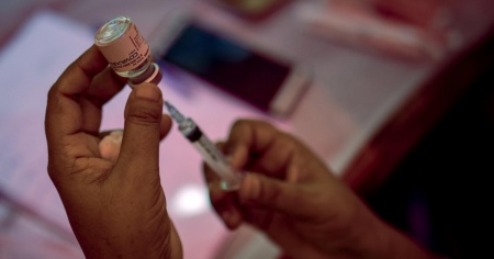 «Vaccinare il 40% della popolazione mondiale entro il 2021»