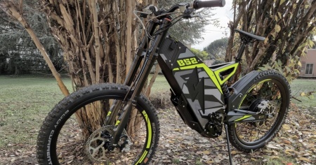 Stealth aggiorna le sue moto elettriche da cross