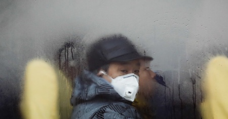 L'inquinamento ha un ruolo nella risposta al Covid: rende i sintomi più gravi