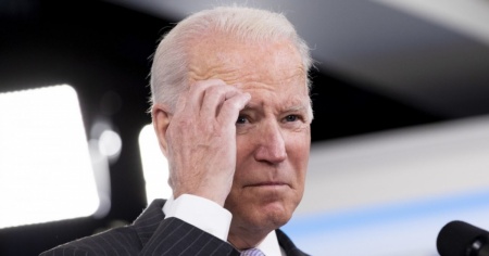 Una corte d'appello blocca il mandato di Joe Biden sui vaccini