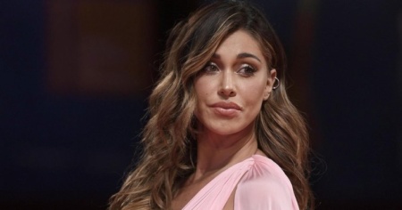 Belen, il regalo di Sophia Loren si trasforma in una frecciata a Nina Moric