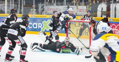Nessuno stop: l'hockey va avanti