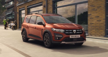 Dacia Jogger: versatile, economica e presto anche ibrida