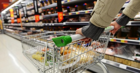 L'aumento dell'inflazione su base annua è del 6,8%, il più alto dal 1982 a oggi