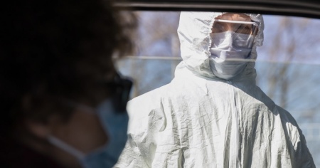 Altri 404 casi, tre vittime e dieci ricoveri in 72 ore