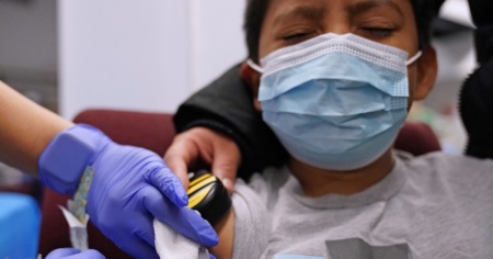 Errore vaccinale, bimbi inoculati con il siero per gli adulti