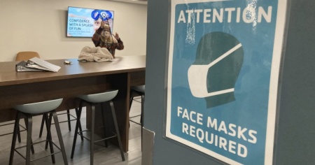 Ricercato per omicidio arrestato per... non aver indossato la mascherina