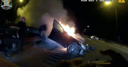 Un incredibile (ed eroico) salvataggio fra le fiamme