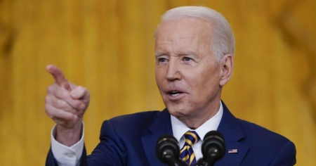 Biden conferma Kamala Harris: «Insieme anche nel 2024»