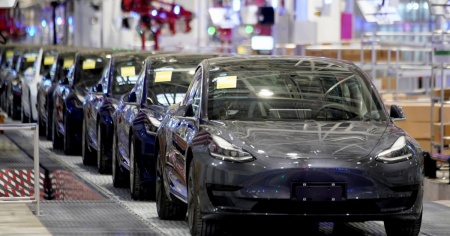 Auto: vendite stabili nel 2021, ma inferiori al periodo pre-pandemia