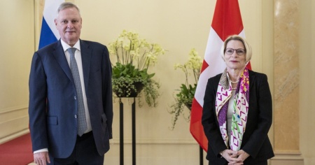 La segretaria di Stato incontra il viceministro degli esteri russo Vladimir Titov
