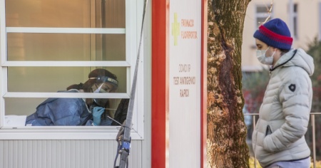 In Ticino 1'549 contagi, di cui 21 in casa anziani, e un decesso in 24 ore