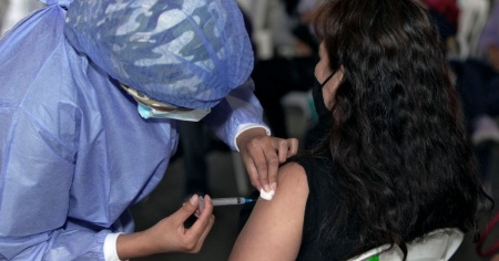 Vaccini, effetto placebo in due eventi avversi su tre
