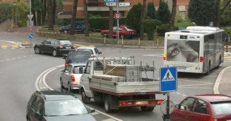 Una settimana di lavori notturni in via Selva