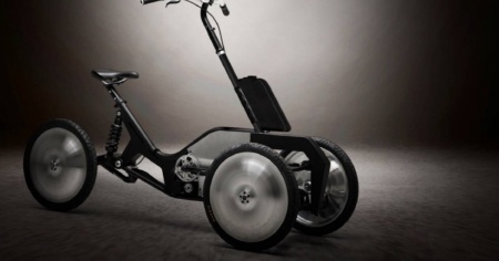 Mean Lean Machine, l’e-bike a tre ruote che “piega”