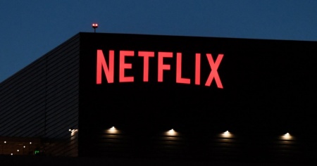 Anche Netflix abbandona la Russia