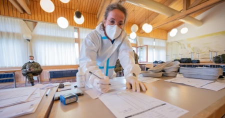 In Svizzera 63'456 tamponi, il 45% è risultato positivo