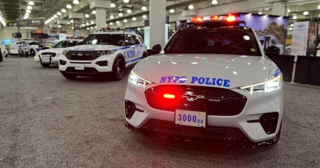 New York, la polizia sceglie la Mustang Mach-E