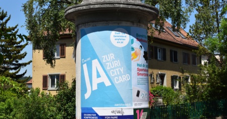 Zurigo dice sì alla controversa City Card per sans-papiers