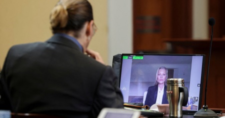 Kate Moss in tribunale per difendere Johnny Depp