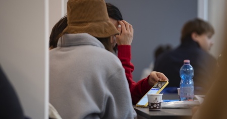 Profughe ucraine assunte "alla pari" e in nero