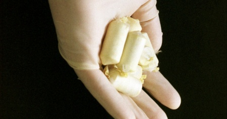 Da Madrid con mezzo chilo di cocaina nel corpo
