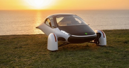 Aptera, il futuro dell’elettrico ha tre ruote?
