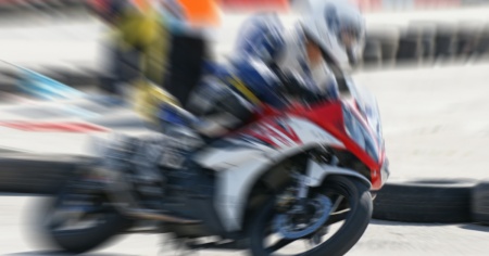 Centauro pizzicato a 208km/h: saltano patente e veicolo