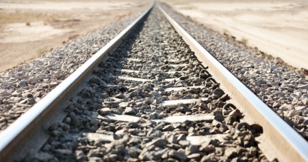 Treno deraglia nel deserto: almeno 13 morti