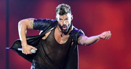 Ordinanza restrittiva per Ricky Martin