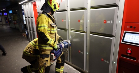 Rinchiuso per scherzo in un armadietto, liberato dai pompieri