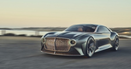 Bentley, ritardi per la transizione elettrica
