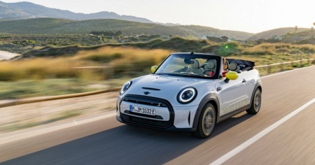 Mini Cooper SE, ecco la cabrio