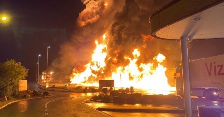 «Ho impedito alle fiamme di distruggere altri camion»