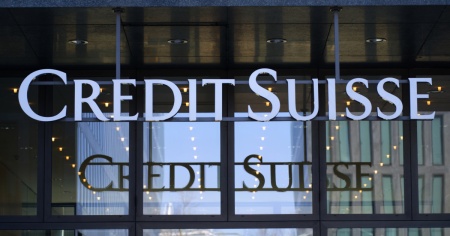 Credit Suisse crolla in borsa. Mai così in basso