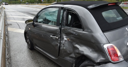 Scontro fra un furgone e una macchina a Biasca