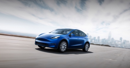 Tesla, arriva in Europa la Model Y Rear Wheel Drive